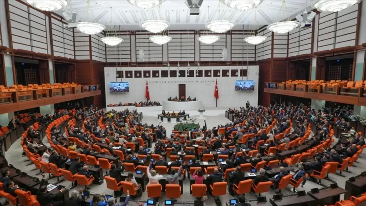 Tarihi teklif Meclis'ten geçti: Çerçeve yasa TBMM Genel Kurulu’nda kabul edildi