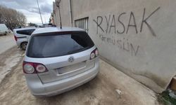 İmalathane duvarındaki sitem içerikli yazı dikkat çekti