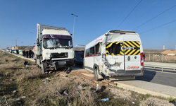 Eskişehir'de zincirleme kaza: 12 kişi yaralandı