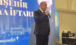 Gürhan Albayrak’tan belediyeye çukur tepkisi