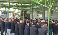 Eskişehir'de babası tarafından öldürülen çocuk toprağa verildi