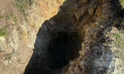 Eskişehir’de define avcıları metrelerce derinlikte çukur kazdı