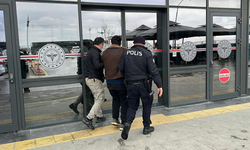 Eskişehir'de durakta yasaklı madde kullanan şahıs yakalandı