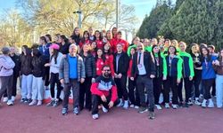 Eskişehir'de genç atletler kıyasıya yarıştı