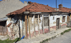 Eskişehir'de metruk evler vatandaşları tedirgin ediyor