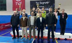 Eskişehir'de sağlıkçılardan masa tenisinde kıyasıya mücadele