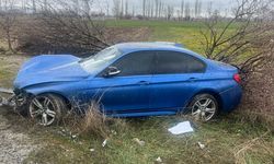 Kontrolden çıkan araç şarampole girdi