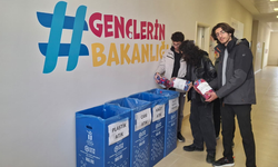 Üniversite öğrencileri temiz bir çevre için kolları sıvadı