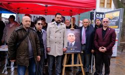 İYİ Parti Eskişehir Teşkilatı Alparslan Türkeş için lokma dağıttı