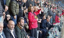 Başkan Ayşe Ünlüce'den Eskişehirspor’a tebrik