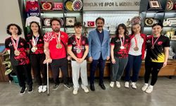 Bilek güreşinde madalya yağmuru