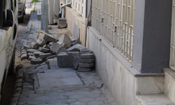 Eskişehir'de delik deşik yollar vatandaşa çile oluyor