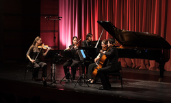 Eskişehir'de dinleyiciler unutulmaz bir akşam yaşadı