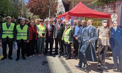 Eskişehir’de İYİ Parti’den çocuklara 23 Nisan hediyesi