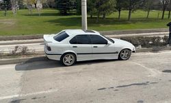 Eskişehir'de kontrolden çıkan araç refüje girdi: 1 yaralı