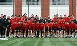 Eskişehirspor Yönetiminden U19’a moral ziyareti