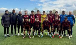 Eskişehirspor'un gençleri saat sayıyor