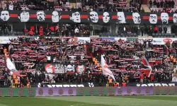 Galibiyet taraftara hediye edilmeli