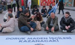 Eskişehir’de maden işçileri için oturma eylemi yapıldı