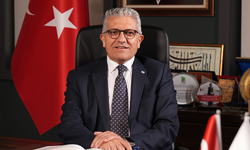 Nadir Küpeli 23 Nisan'ı kutladı