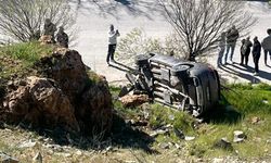 Park halindeki araç uçuruma yuvarlandı