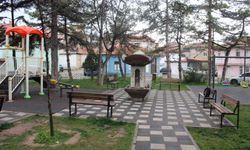 Vandalların hedefi bu kez Tevfik Elbir Parkı oldu