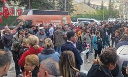 CHP’liler İl Başkanlığı önünde toplanıyor: Ankara’ya otobüs kaldırılacak
