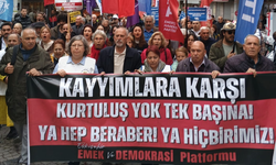 Eskişehirliler CHP Genel Merkezi’ne yapılan müdahaleyi protesto etti