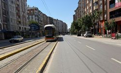 Eskişehir'de bayramın ilk günü  sokaklar sessizliğe büründü