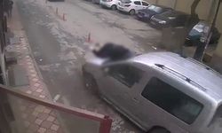 Eskişehir’de yayalara çarpan araç can aldı: Kaza anı kamerada