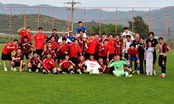 Genç Şimşekler finali kıl payı kaçırdı