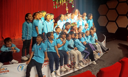 “Rüzgârda Savrulan Yapraklar” minik seyircilerle buluştu