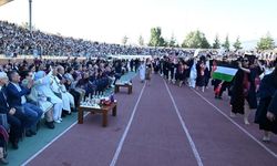 Anadolu Üniversitesi mezuniyetinde Filistin bayrağı krizi