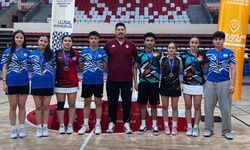 Badminton'da madalya yağmuru