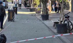 Eskişehir'de binadan kopan beton parçaları korku yarattı