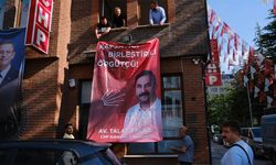 CHP Eskişehir İl Binası'na Talat Yalaz'ın posteri asıldı
