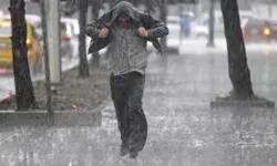 Çifteler’de dolu ve yağmur pazarı vurdu