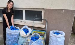 Eskişehir'de küçük yaşta büyük duyarlılık: Boyu kadar mavi kapak topladı