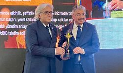 Eskişehir Valisi Erdinç Yılmaz'a 'Yılın Mülki İdare Amiri' ödülü