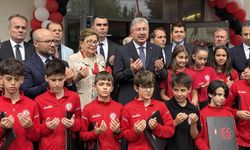Eskişehir'de Fethi Heper Spor Ortaokulu hizmete açıldı