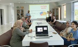 Eskişehir'de kursiyer kadınlara 'Aile İçi İletişim ve Dijital Bağımlılık' eğitimi