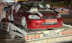 Eskişehir'de nişan arabasını çekiciyle salona götürdüler