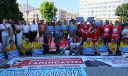 Eskişehir'de öğretmenlerden oturma eylemi: “Budanan haklarımızı geri istiyoruz”