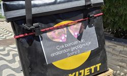 Eskişehir'de motokuryeden gülümseten ve düşündüren uyarı