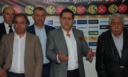 Halil Ünal liste çalışması yapıyor