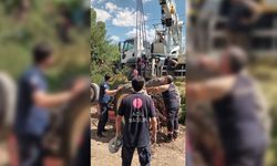 Seyitgazi’de traktör kazası: Yaşlı adam kurtarıldı
