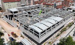 Kurtuluş Kapalı Pazar Yeri’nde çalışmalar aralıksız sürüyor