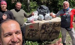 Kütahya'da kirlenen mesire alanını Eskişehirli motosiklet grubu temizledi