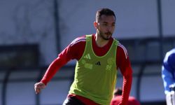 Mert Başer Eskişehirspor'da devam edecek