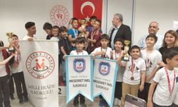 Okul Sporları Satranç Minikler A turnuvasında şampiyonlar belli oldu
